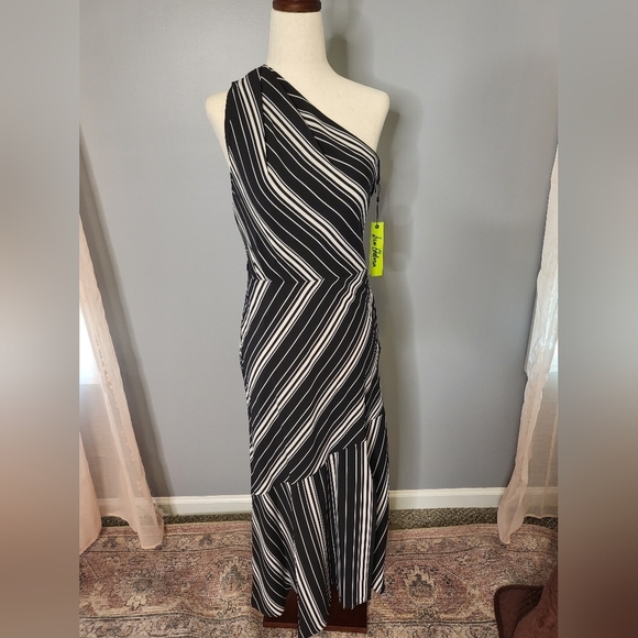 COPY - Sam Edelman Black/White Striped One Shoulder Midi Dress With Front Slit - Picture 4 of 10